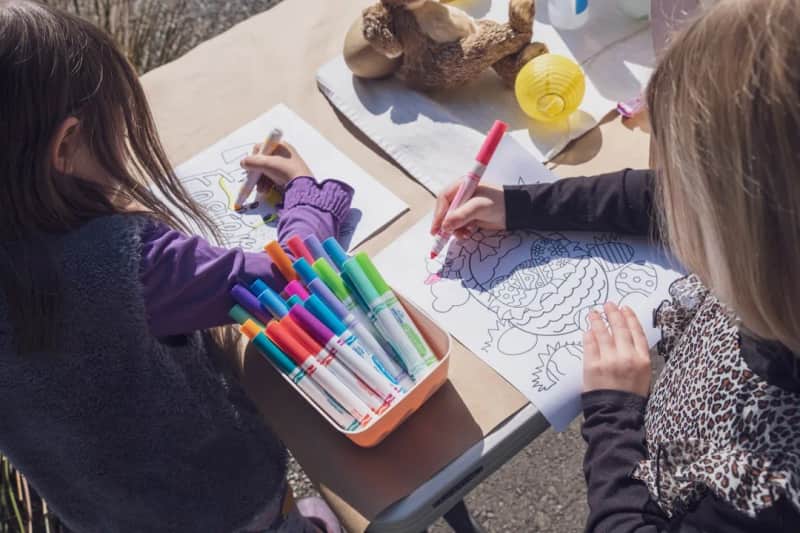 Kreativ- und Spielangebot für Kinder