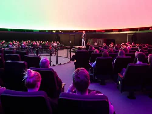 Stiftung Planetarium Berlin: Science Slam im Planetarium