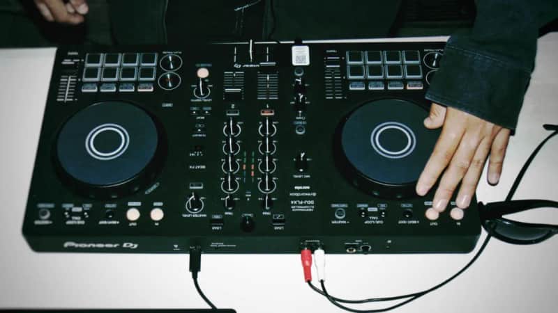 DJ SET & LIVE MUSIC FUSION (SHOW)