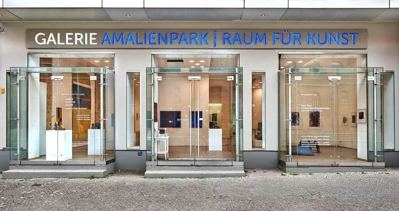 Das Rot in den Bäumen