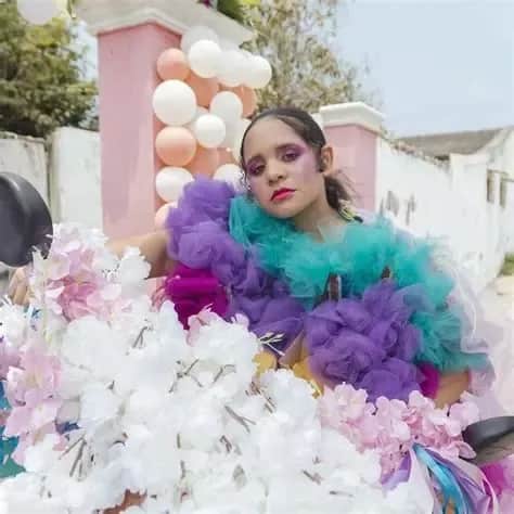 Lido Pimienta I Support: Support: Mas Aya