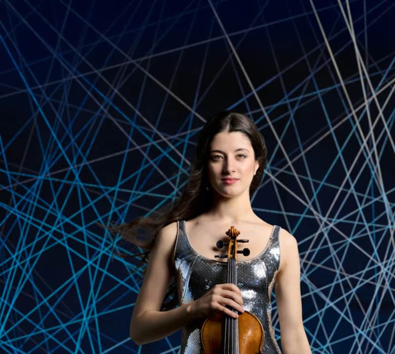 María Dueñas: Mendelssohn Violin Concerto in D minor
