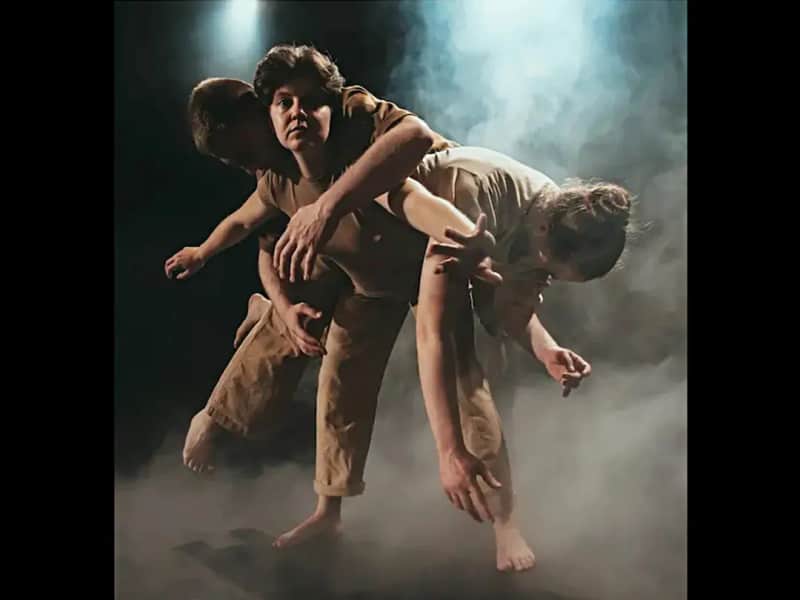 SHROUDED +++ Premiere am 6. November +++
