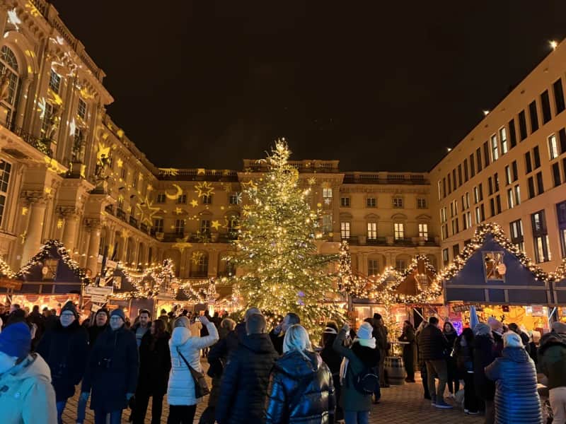 Wintermarkt Schloßplatz