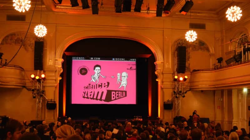 Science Slam im Heimathafen Neukölln