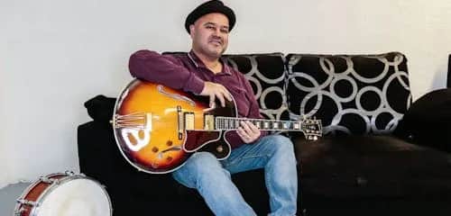 Robin Banerjee (UK)