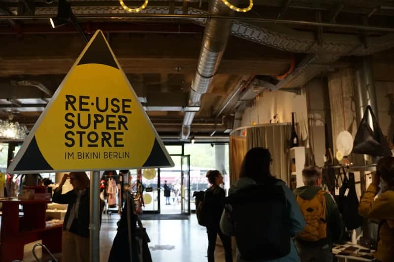 ZLB_Berlin: Kleidertauschparty