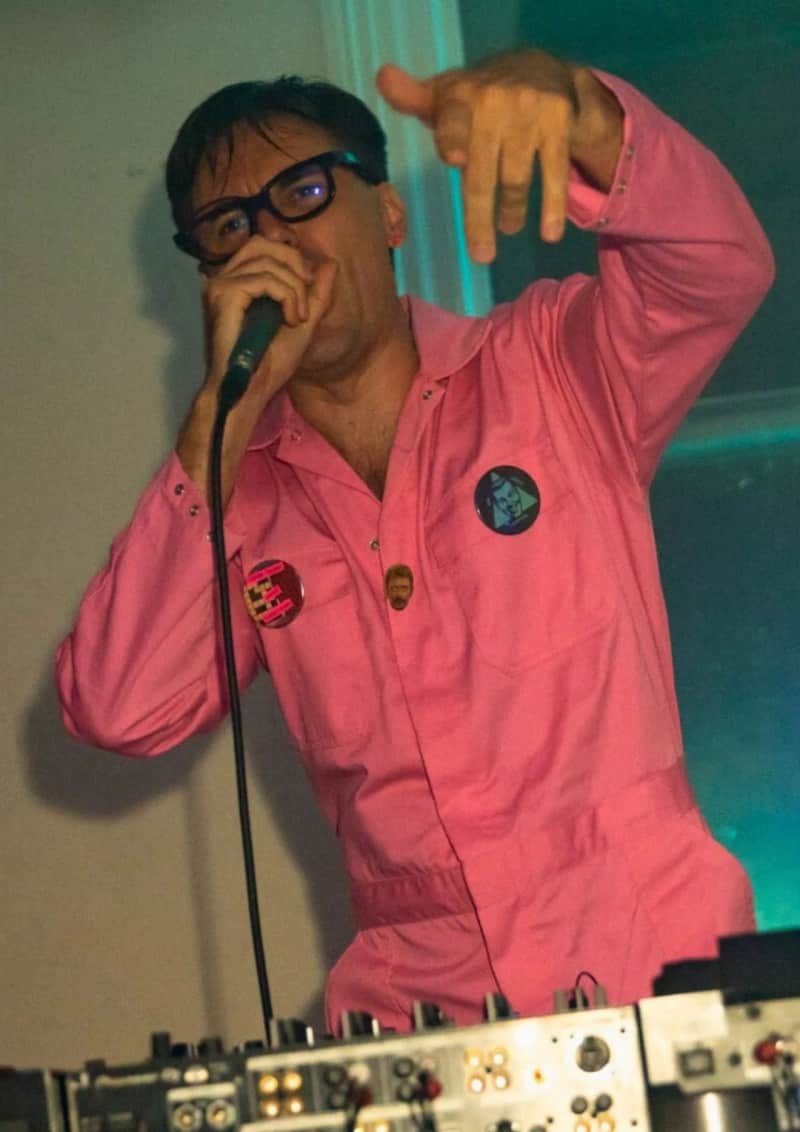 SING WITH SCOTTY TECHNOLOGY
