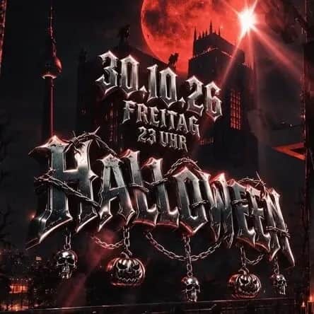 Cherry on Top: Halloween on the Roof - 2 Floors & Skyline über Berlin