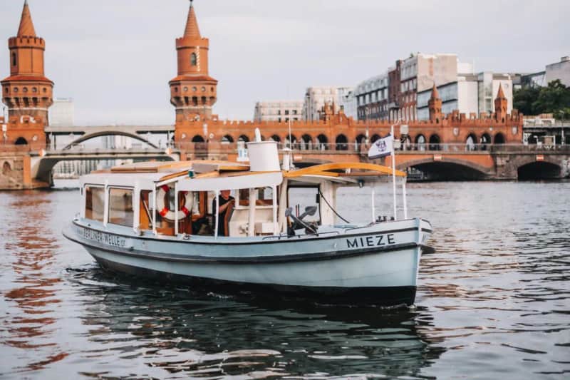 Historisches Eventschiff MIEZE